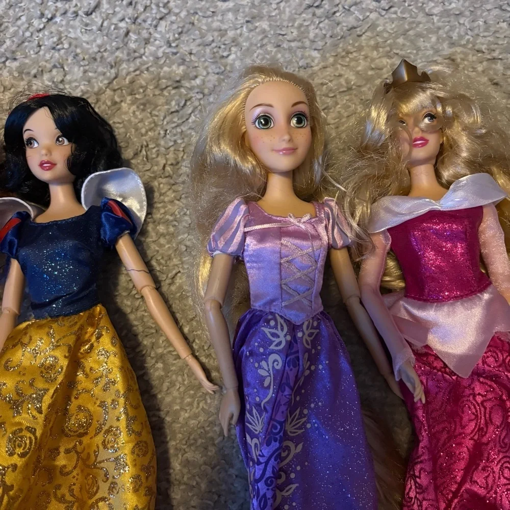 Disney Store Classic Articulated Princess Doll Collection Bundle Rapunzel Belle